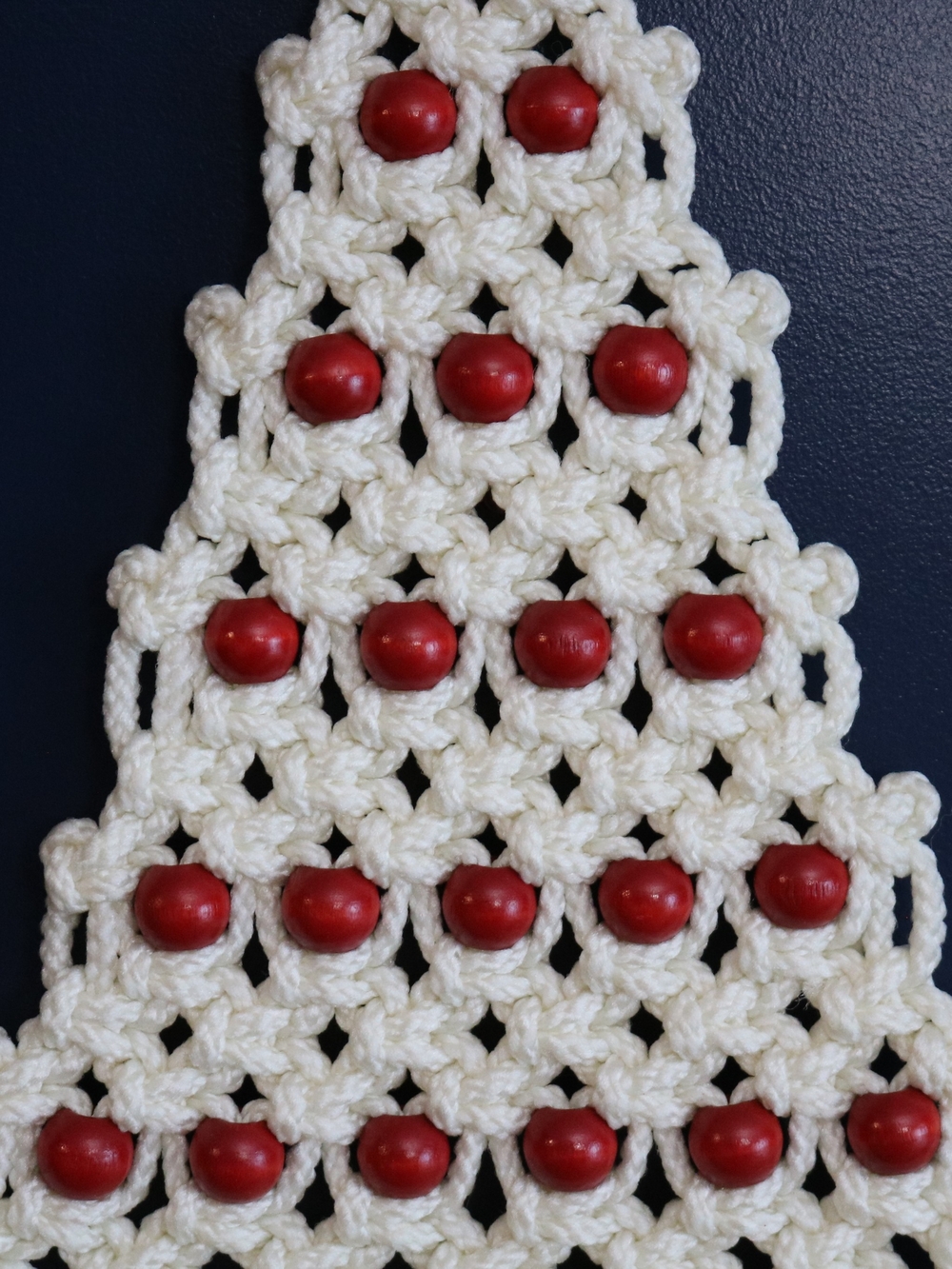 Vintage Cream Macramé Christmas Tree with Red Bead Accents - Picture 4 of 7
